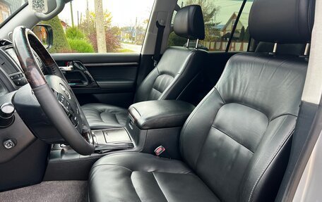 Toyota Land Cruiser 200, 2015 год, 3 590 000 рублей, 21 фотография