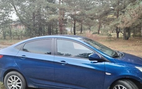 Hyundai Solaris II рестайлинг, 2012 год, 550 000 рублей, 2 фотография