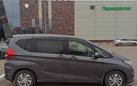 Honda Freed II, 2018 год, 1 800 000 рублей, 7 фотография