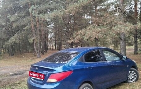 Hyundai Solaris II рестайлинг, 2012 год, 550 000 рублей, 3 фотография