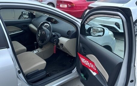 Toyota Belta, 2005 год, 750 000 рублей, 3 фотография