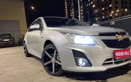 Chevrolet Cruze II, 2013 год, 900 000 рублей, 2 фотография