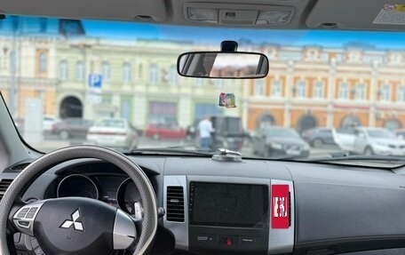 Mitsubishi Outlander III рестайлинг 3, 2010 год, 1 050 000 рублей, 4 фотография