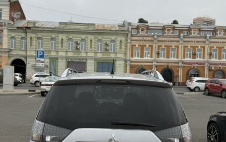 Mitsubishi Outlander III рестайлинг 3, 2010 год, 1 050 000 рублей, 2 фотография
