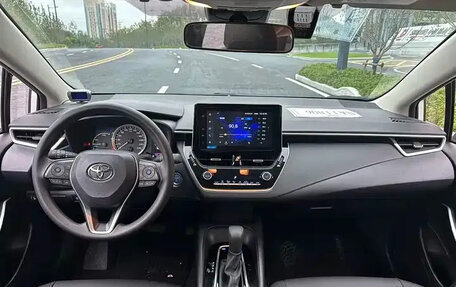 Toyota Corolla, 2022 год, 1 400 000 рублей, 10 фотография