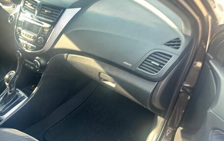 Hyundai Solaris II рестайлинг, 2015 год, 990 000 рублей, 5 фотография