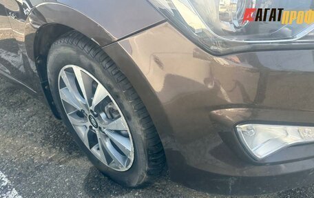 Hyundai Solaris II рестайлинг, 2015 год, 990 000 рублей, 2 фотография