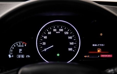 Honda Vezel, 2018 год, 1 860 000 рублей, 10 фотография