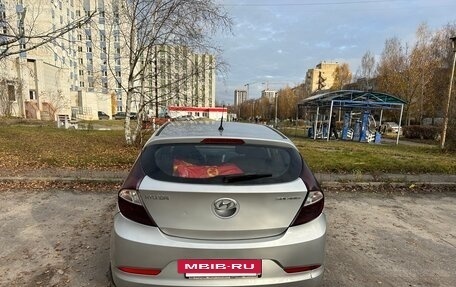 Hyundai Solaris II рестайлинг, 2015 год, 620 000 рублей, 3 фотография