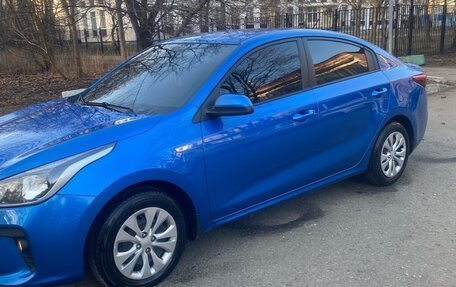 KIA Rio IV, 2018 год, 1 500 000 рублей, 4 фотография