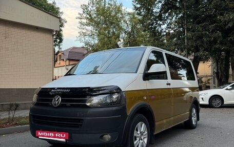 Volkswagen Multivan T5, 2010 год, 1 490 000 рублей, 3 фотография