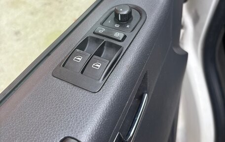 Volkswagen Multivan T5, 2010 год, 1 490 000 рублей, 13 фотография