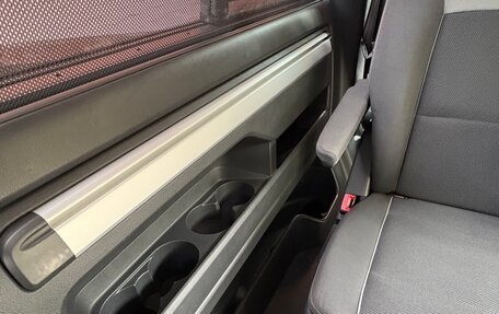 Volkswagen Multivan T5, 2010 год, 1 490 000 рублей, 20 фотография