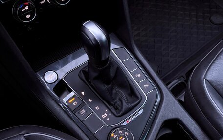 Volkswagen Tiguan II, 2020 год, 3 169 000 рублей, 27 фотография