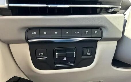 Cadillac Escalade V, 2025 год, 20 450 000 рублей, 23 фотография