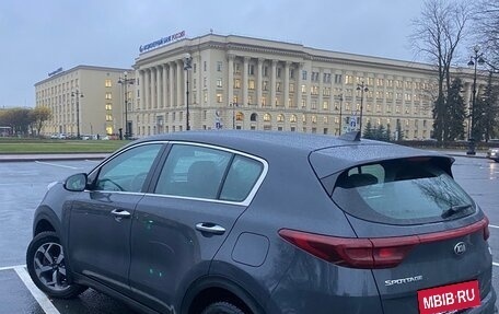 KIA Sportage IV рестайлинг, 2020 год, 2 200 000 рублей, 3 фотография