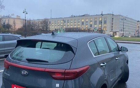 KIA Sportage IV рестайлинг, 2020 год, 2 200 000 рублей, 4 фотография