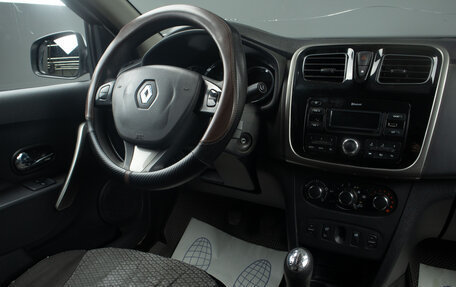 Renault Logan II, 2018 год, 799 000 рублей, 9 фотография