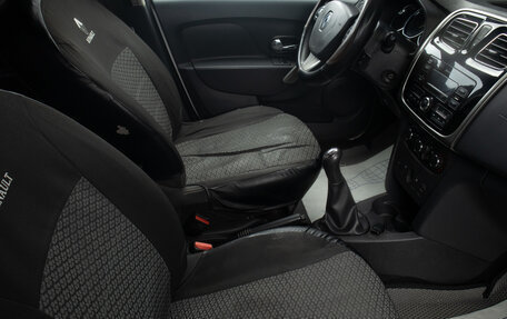 Renault Logan II, 2018 год, 799 000 рублей, 16 фотография