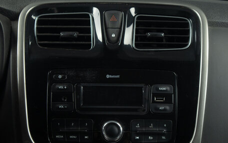 Renault Logan II, 2018 год, 799 000 рублей, 12 фотография