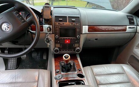 Volkswagen Touareg III, 2003 год, 770 000 рублей, 9 фотография