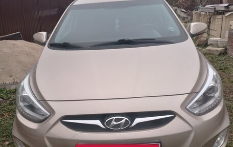 Hyundai Solaris II рестайлинг, 2013 год, 745 000 рублей, 4 фотография