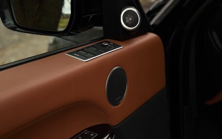 Land Rover Range Rover IV рестайлинг, 2017 год, 6 200 000 рублей, 23 фотография