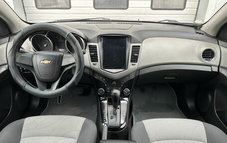 Chevrolet Cruze II, 2011 год, 685 000 рублей, 10 фотография