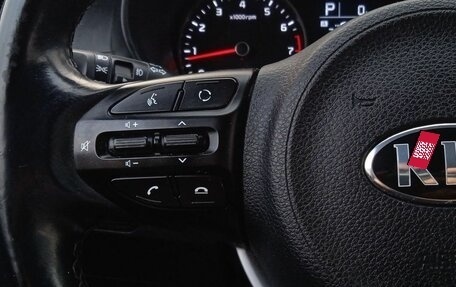 KIA Rio IV, 2018 год, 1 690 000 рублей, 12 фотография