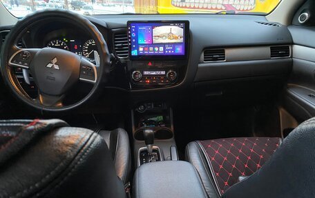 Mitsubishi Outlander III рестайлинг 3, 2012 год, 1 640 000 рублей, 9 фотография