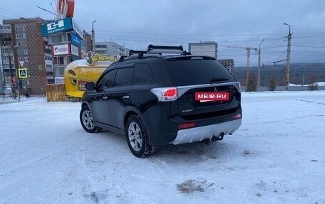 Mitsubishi Outlander III рестайлинг 3, 2012 год, 1 640 000 рублей, 8 фотография