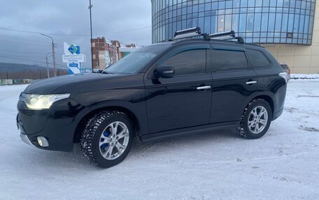 Mitsubishi Outlander III рестайлинг 3, 2012 год, 1 640 000 рублей, 14 фотография