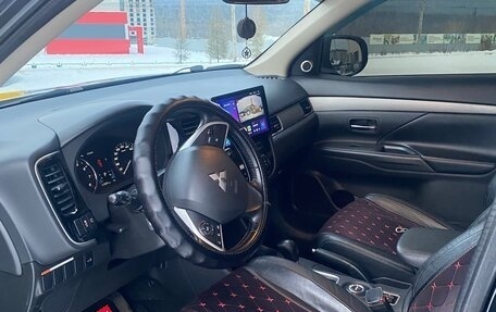 Mitsubishi Outlander III рестайлинг 3, 2012 год, 1 640 000 рублей, 20 фотография