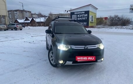 Mitsubishi Outlander III рестайлинг 3, 2012 год, 1 640 000 рублей, 22 фотография