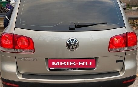 Volkswagen Touareg III, 2006 год, 850 000 рублей, 2 фотография