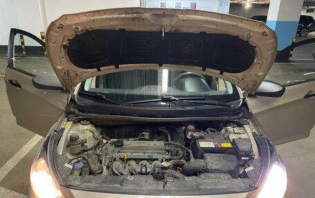 Hyundai Solaris II рестайлинг, 2013 год, 750 000 рублей, 9 фотография