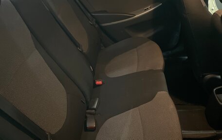 Hyundai Solaris II рестайлинг, 2013 год, 750 000 рублей, 13 фотография