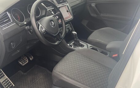 Volkswagen Tiguan II, 2019 год, 2 500 000 рублей, 8 фотография