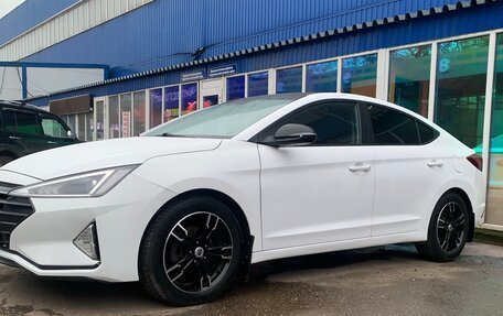 Hyundai Elantra VI рестайлинг, 2019 год, 1 050 000 рублей, 2 фотография