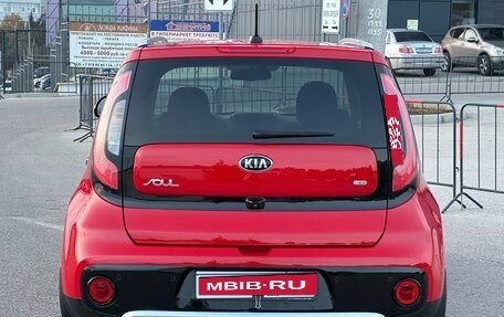 KIA Soul II рестайлинг, 2018 год, 1 677 000 рублей, 30 фотография