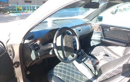 Mercedes-Benz E-Класс, 1997 год, 450 000 рублей, 8 фотография