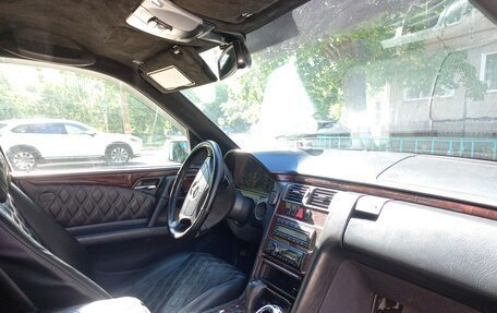 Mercedes-Benz E-Класс, 1997 год, 450 000 рублей, 10 фотография