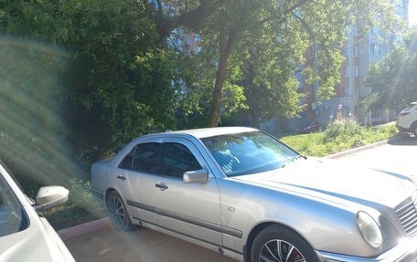 Mercedes-Benz E-Класс, 1997 год, 450 000 рублей, 12 фотография