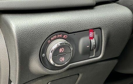 Opel Astra J, 2011 год, 870 000 рублей, 12 фотография