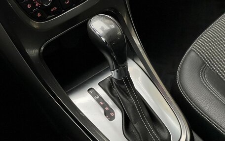 Opel Astra J, 2011 год, 870 000 рублей, 19 фотография