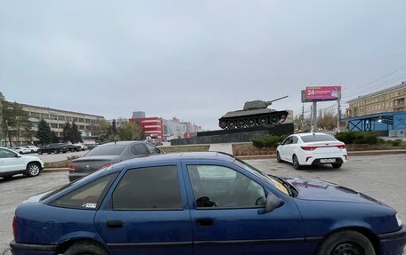 Opel Vectra A, 1995 год, 78 000 рублей, 7 фотография