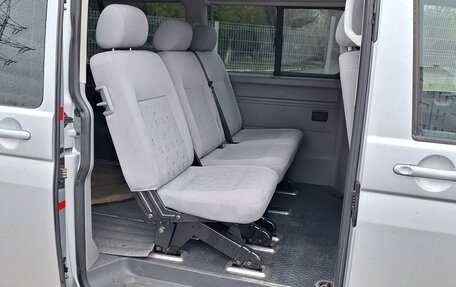 Volkswagen Caravelle T5, 2006 год, 1 200 000 рублей, 8 фотография