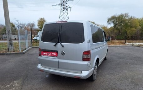 Volkswagen Caravelle T5, 2006 год, 1 200 000 рублей, 7 фотография
