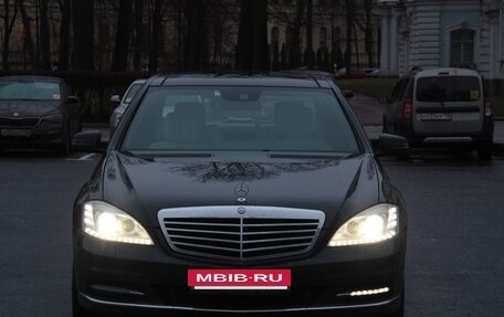 Mercedes-Benz S-Класс, 2012 год, 2 500 000 рублей, 3 фотография