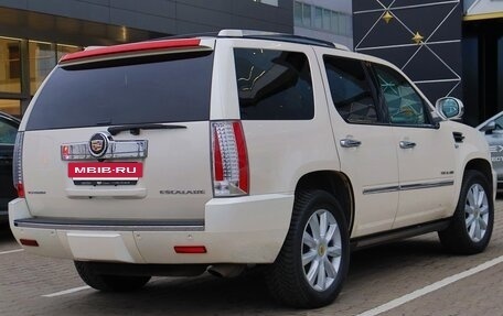 Cadillac Escalade III, 2013 год, 2 680 000 рублей, 7 фотография